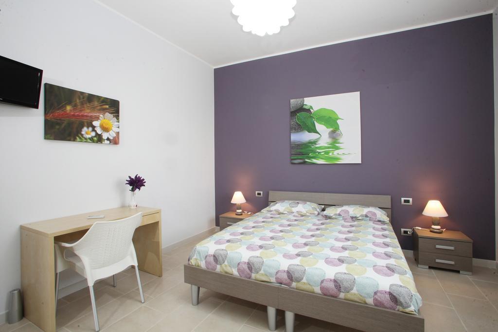 La Dimora Bed and Breakfast Bari Værelse billede